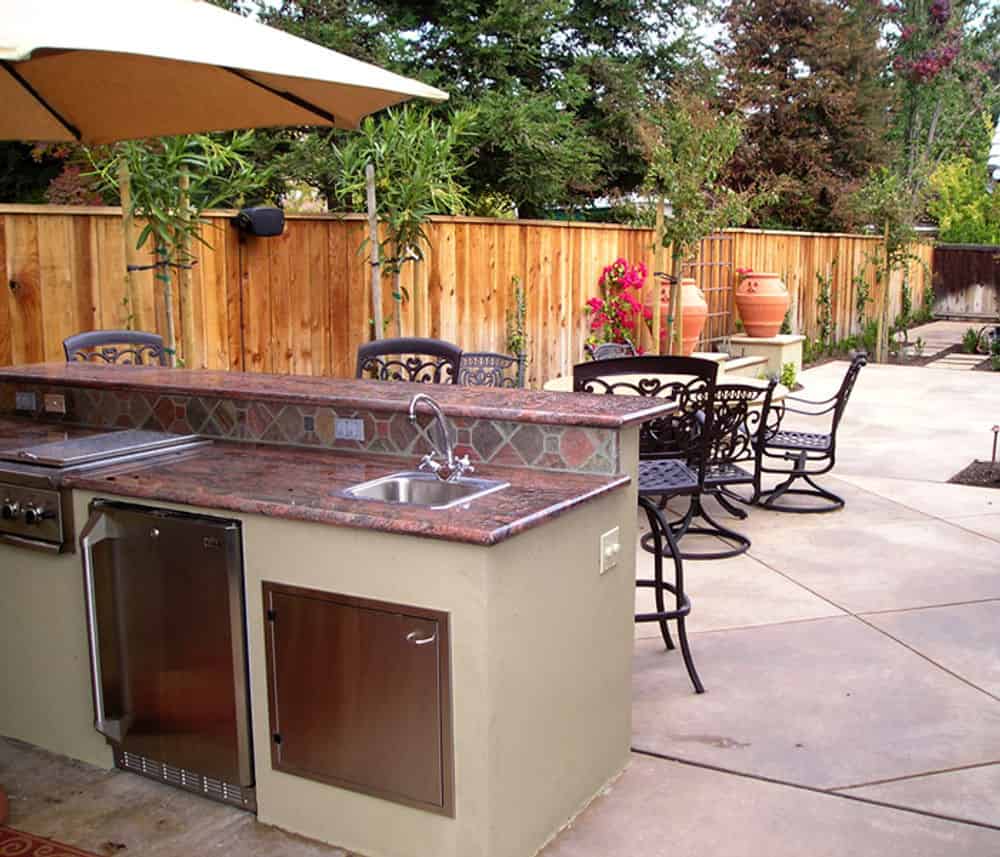 Outdoor Kitchens image