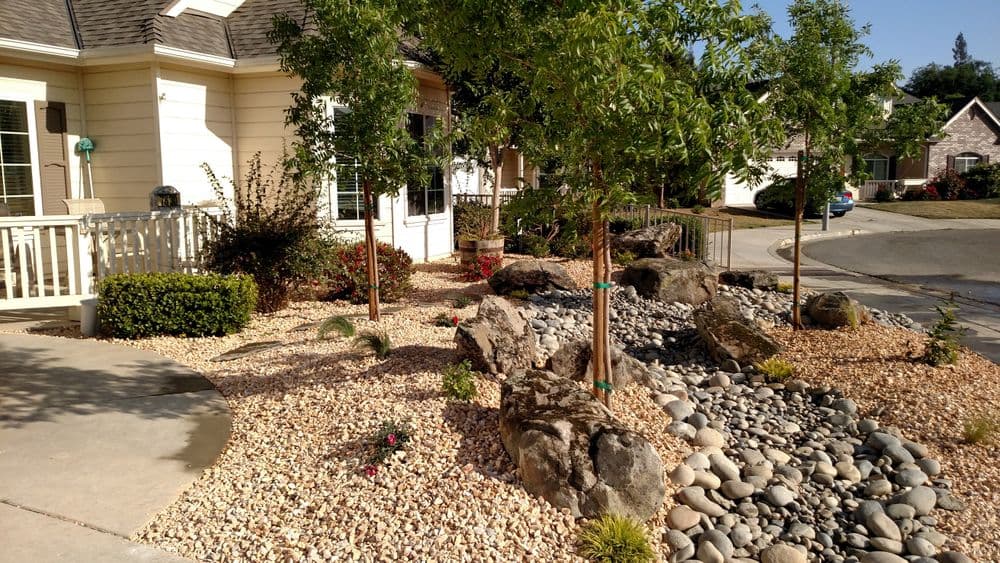 Gallery photos for Frontyard Landscapes: Image #7